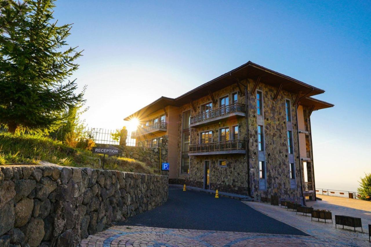 Amberd Hotel Byurakan Εξωτερικό φωτογραφία